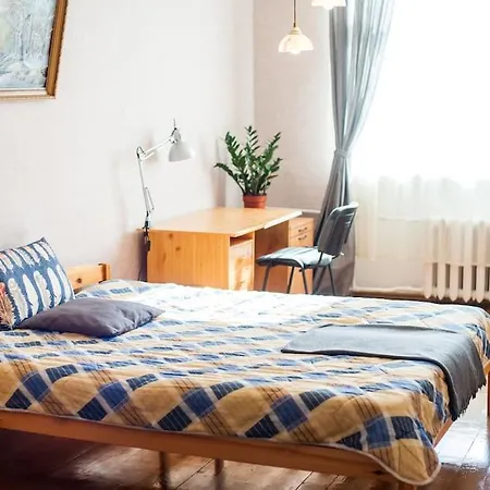 V 13 - 3 Bdr Balcony, Views - Courtyard N Vokieciu *