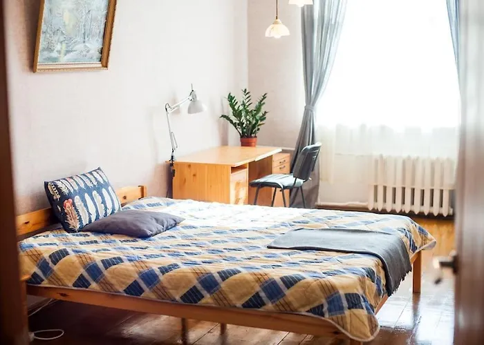 V 13 - 3 Bdr Balcony, Views - Courtyard N Vokieciu *