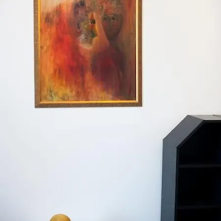 V 13 - 3 Bdr Balcony, Views - Courtyard N Vokieciu Apartment Vilnius