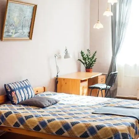 V 13 - 3 Bdr Balcony, Views - Courtyard N Vokieciu