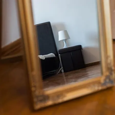 V 13 - 3 Bdr Balcony, Views - Courtyard N Vokieciu Wilna