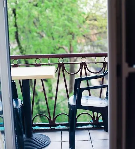 V 13 - 3 Bdr Balcony, Views - Courtyard N Vokieciu Appartement