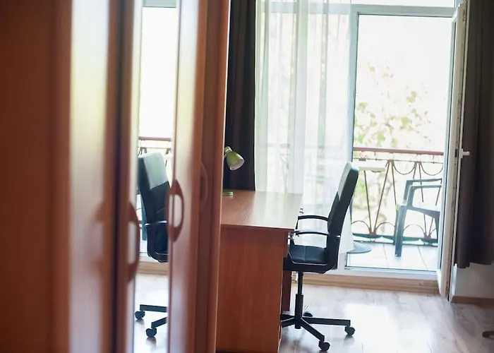 V 13 - 3 Bdr Balcony, Views - Courtyard N Vokieciu Vilnius